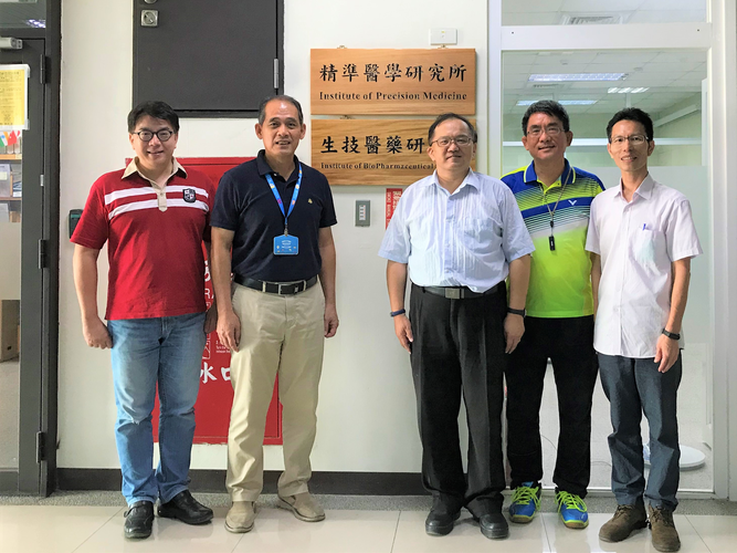 專題演講-從實驗室到轉譯應用暨衍生新創-謝興邦教授(2020/9/23)