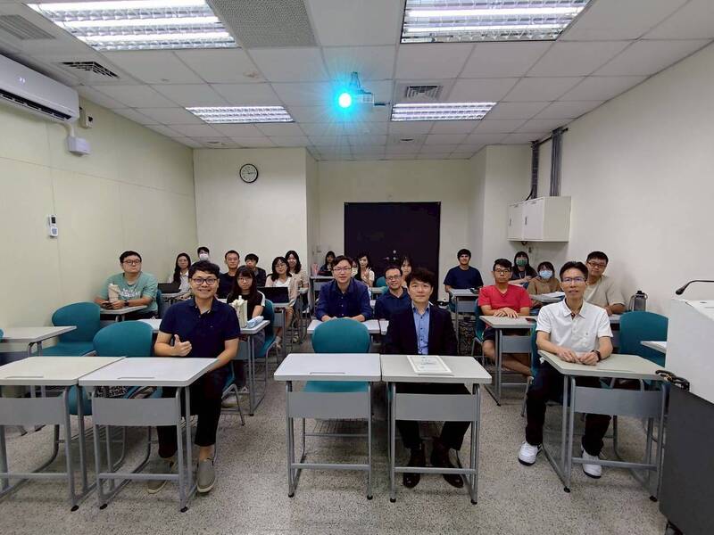 【學術演講】From Academia to Industry: Career Pathways in Biopharma-陳建榮博士(臺灣生物醫藥製造股份有限公司 專案經理)(115/6/5)圖片