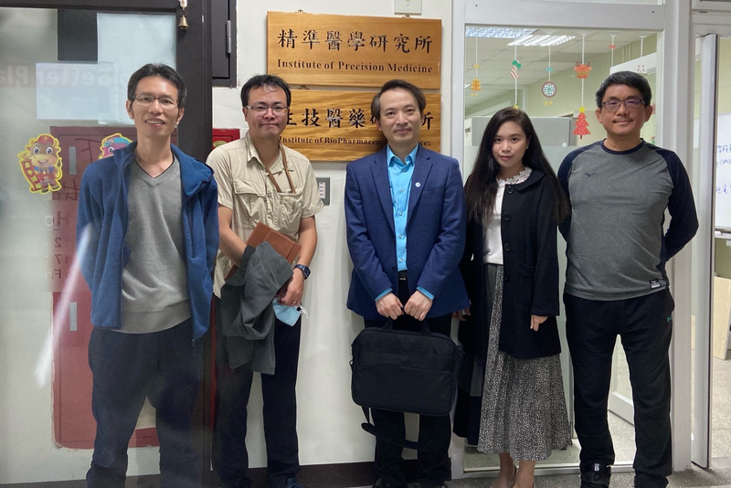 【Speech】2021.12.21 Interferon Beta modulates neuroinflammation & alleviates delayed tPA-induced adverse effects in ischemic stroke-Prof. Jui-Hung Jimmy Yen (Indiana University School of Medicine)Image