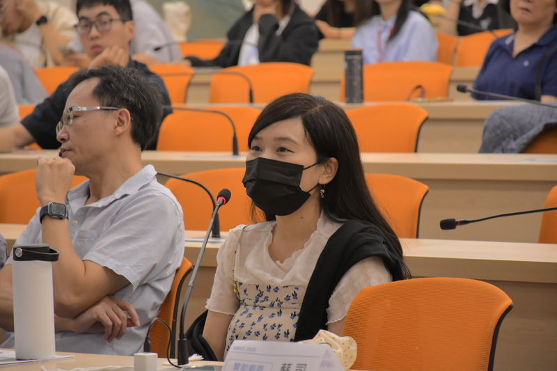 余靈珊老師提問圖片