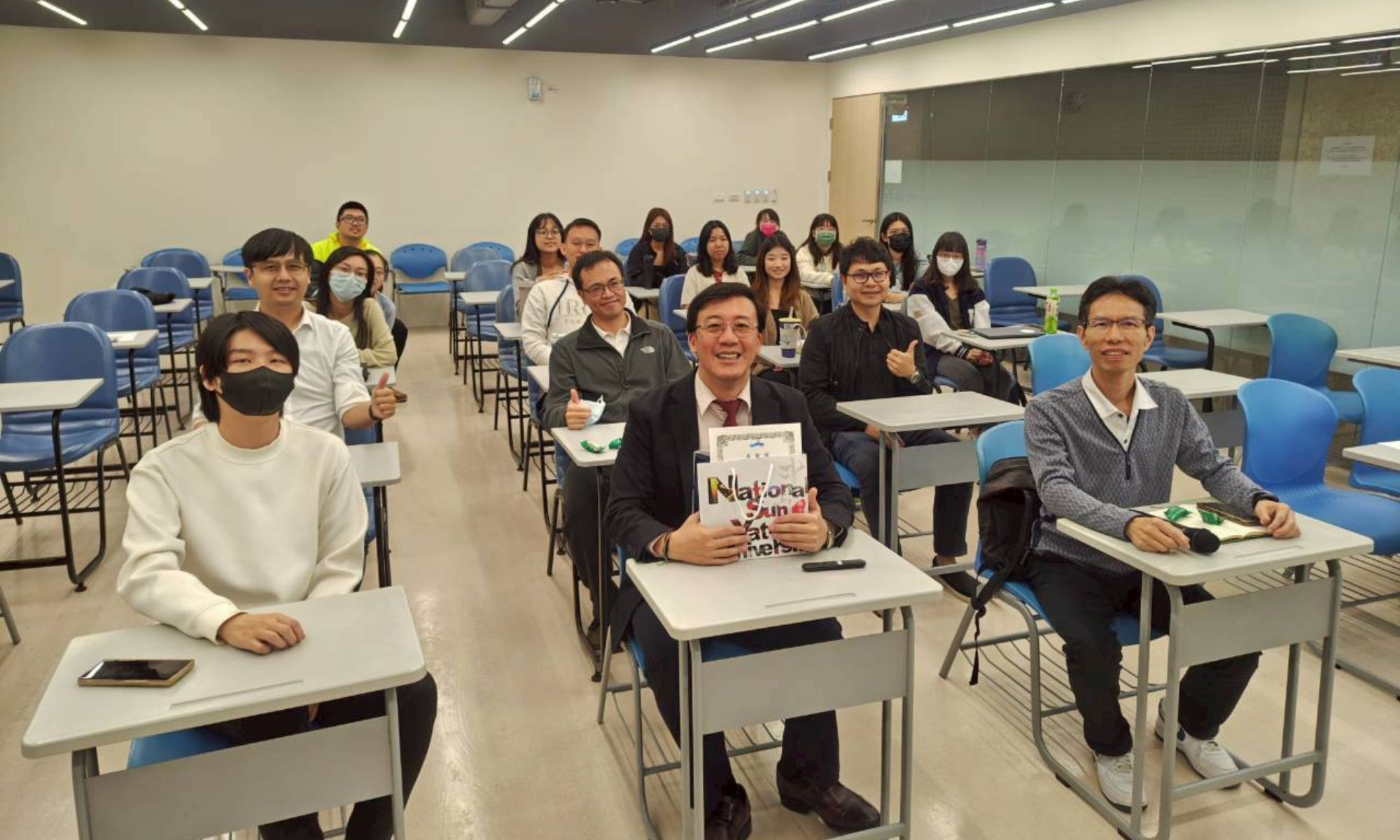 【專題演講】隱形殺手 vs. 微型武器：奈米粒子如何揭穿黑色素瘤的面紗-王惠民 教授(國立中興大學)(114/12/22)